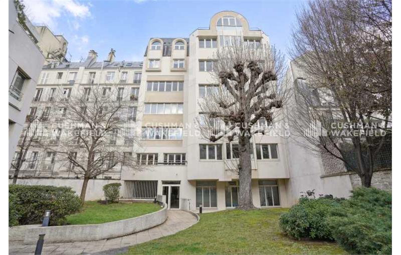 Location de bureau de 1 698 m² à Paris 17 - 75017 photo - 1