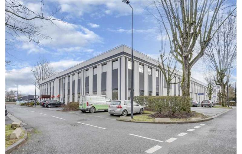 Location de bureau de 2 018 m² à Villebon-sur-Yvette - 91140 photo - 1