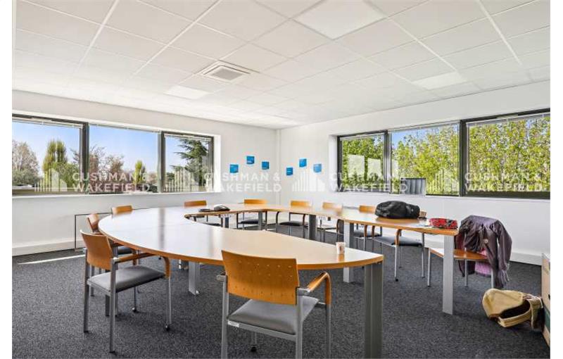 Location de bureau de 636 m² à Villebon-sur-Yvette - 91140 photo - 1