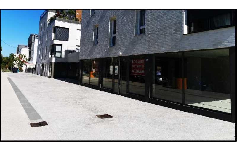 Location de local commercial de 175 m² à Bruges - 33520 photo - 1