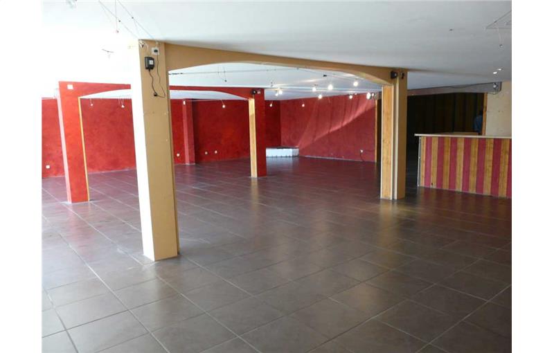 Location de local commercial de 200 m² à Langueux - 22360 photo - 1