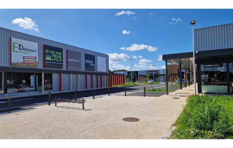 Location de local commercial de 651 m² à Longueau - 80330 photo - 1