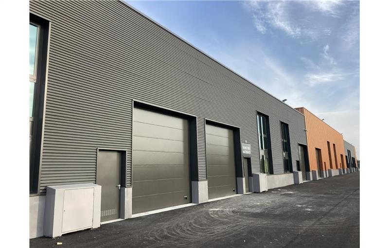Location d'entrepôt de 1 456 m² à Champagne-sur-Oise - 95660 photo - 1