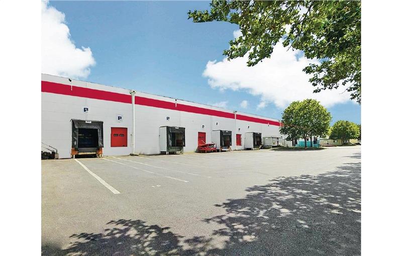 Location d'entrepôt de 19 951 m² à Éragny - 95610 photo - 1