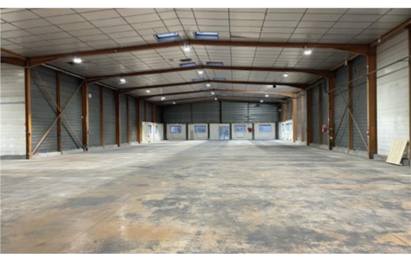 Location d'entrepôt de 6 982 m² à Grenoble - 38000 photo - 1