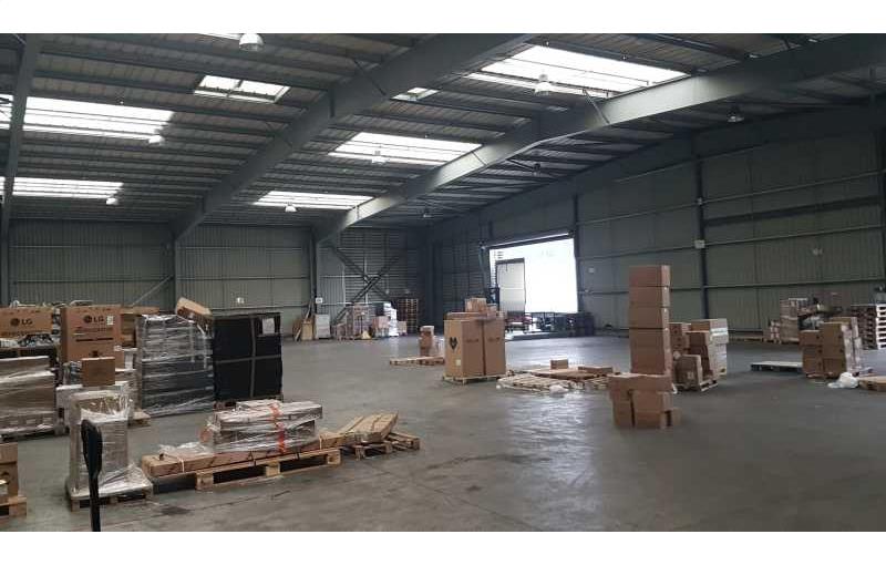 Location d'entrepôt de 1 200 m² à Le Barp - 33114 photo - 1