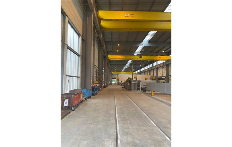 Location d'entrepôt de 3 800 m² à Nantes - 44000 photo - 1