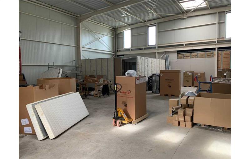 Location d'entrepôt de 331 m² à Pleuven - 29170 photo - 1