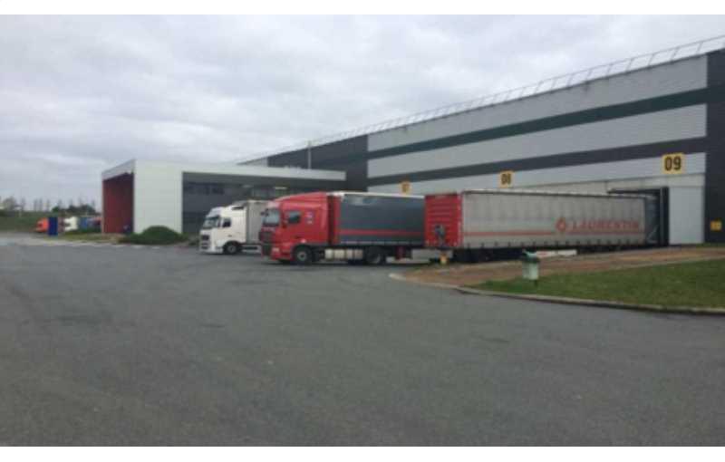 Location d'entrepôt de 6 043 m² à Poitiers - 86000 photo - 1