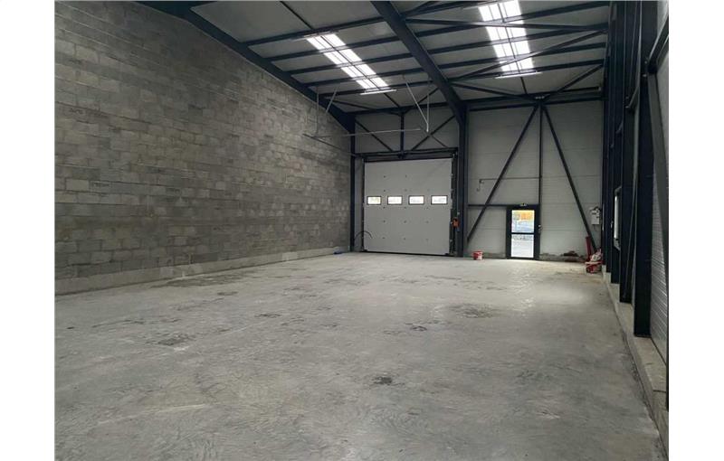 Location d'entrepôt de 198 m² à Quimperlé - 29300 photo - 1