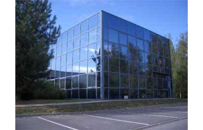 Location d'entrepôt de 848 m² à Saclay - 91400 photo - 1