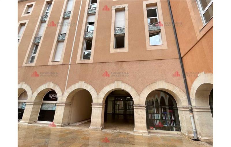 Bureau à vendre de 564 m² à Chalon-sur-Saône - 71100 photo - 1