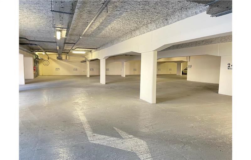 Bureau à vendre de 816 m² à Saint-Denis - 93200 photo - 1
