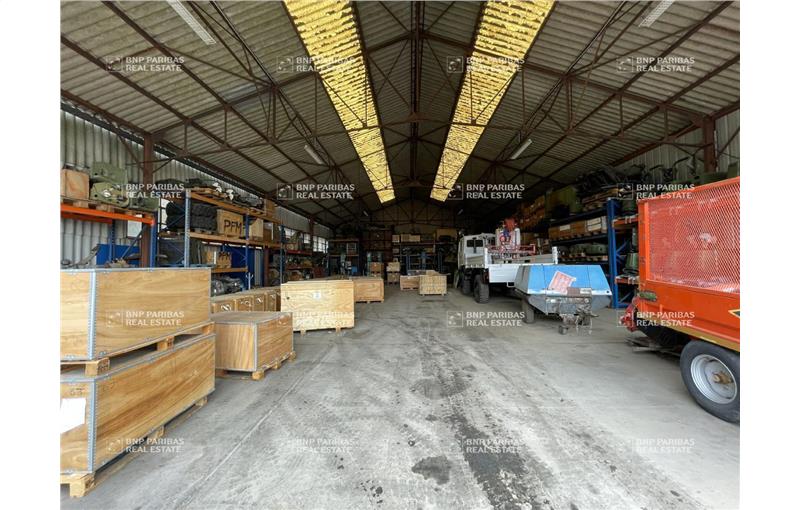 Entrepôt à vendre de 3 042 m² à Montlouis-sur-Loire - 37270 photo - 1